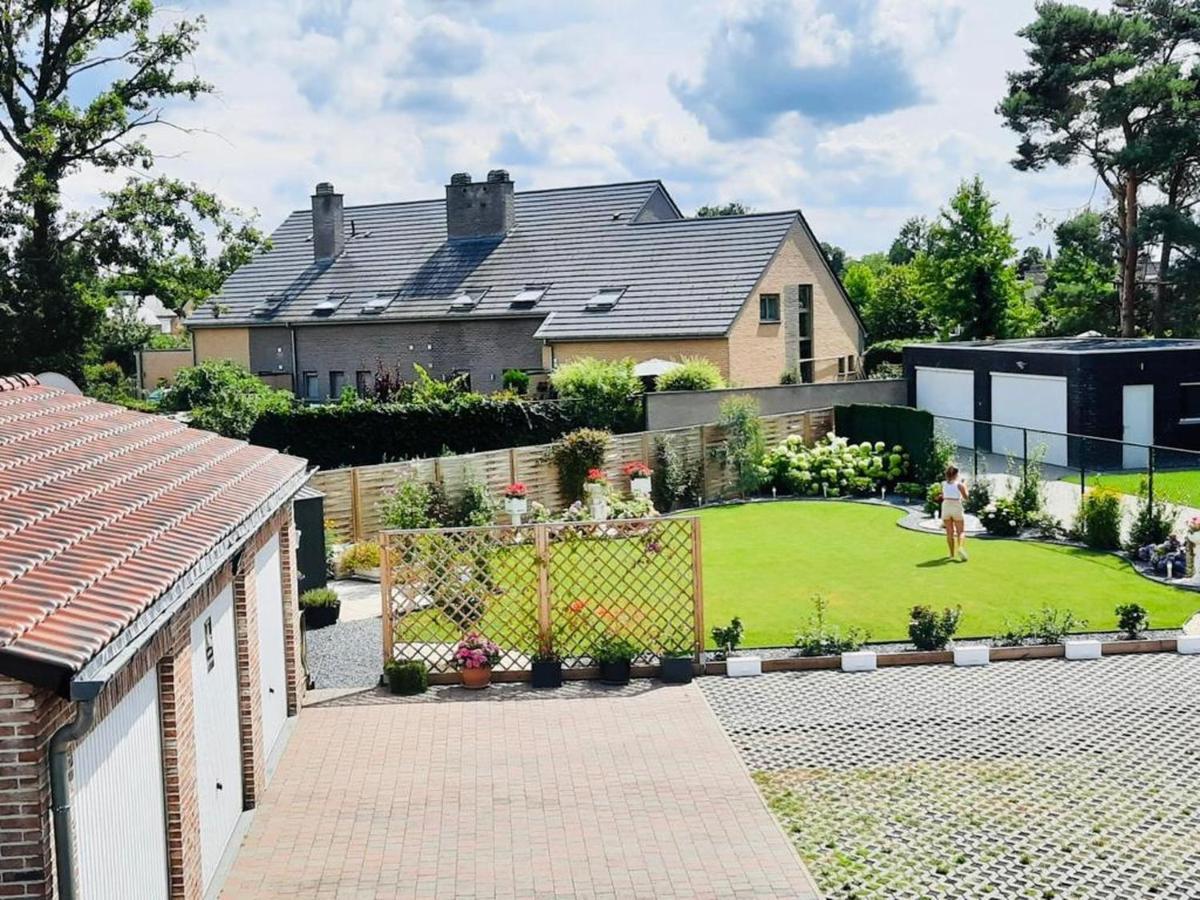 Casa Roman Zonhoven Exteriör bild